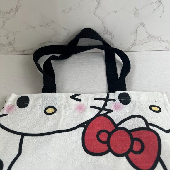 NEW HelloKitty Tote bag - Picture 3 of 5